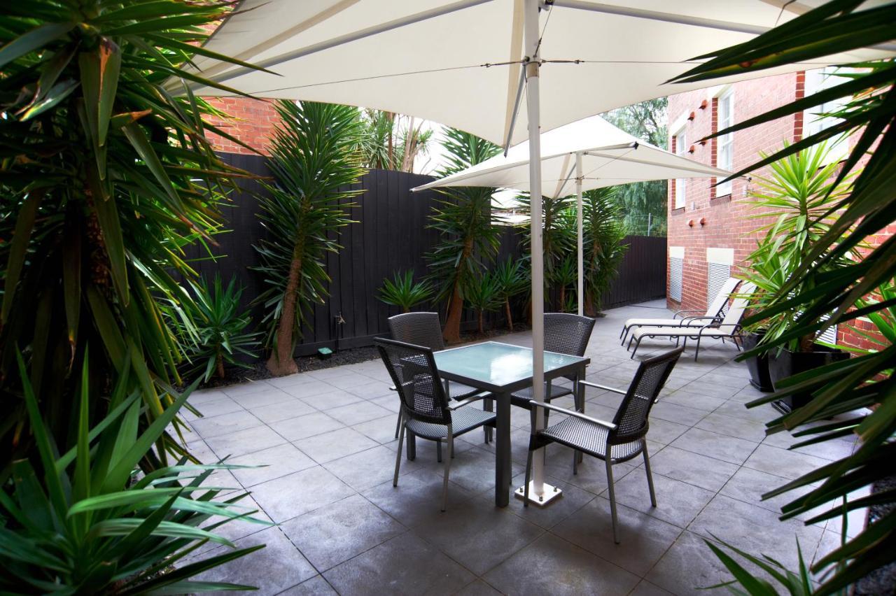 Quest East Melbourne Aparthotel Exterior foto