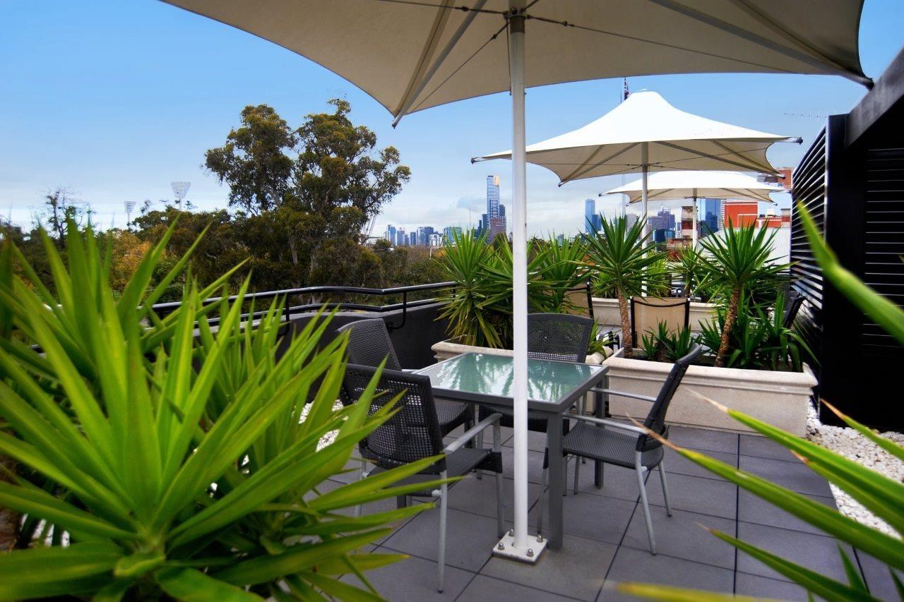 Quest East Melbourne Aparthotel Exterior foto